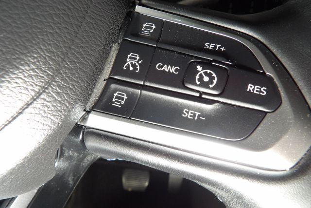Photo of 2022 Gray Jeep Compass