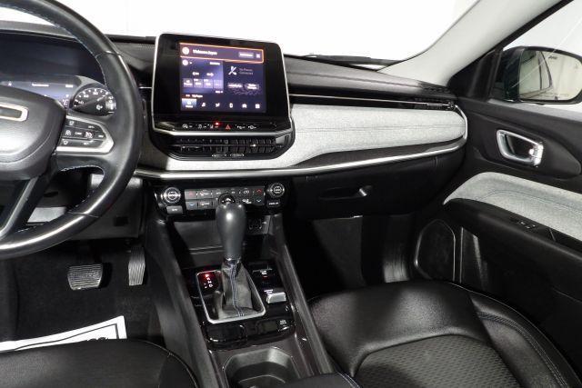 Photo of 2022 Gray Jeep Compass