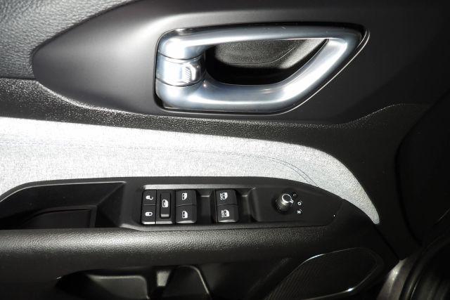 Photo of 2022 Gray Jeep Compass