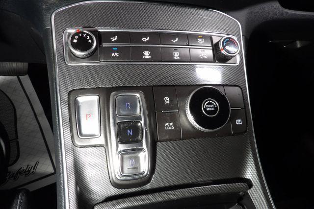 Photo of 2022 White Hyundai SANTA FE