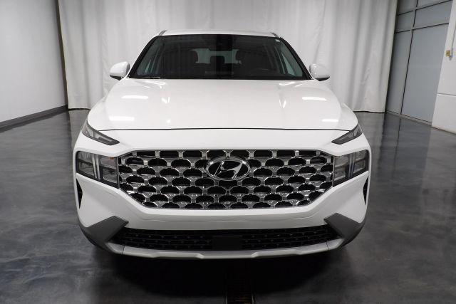 Photo of 2022 White Hyundai SANTA FE