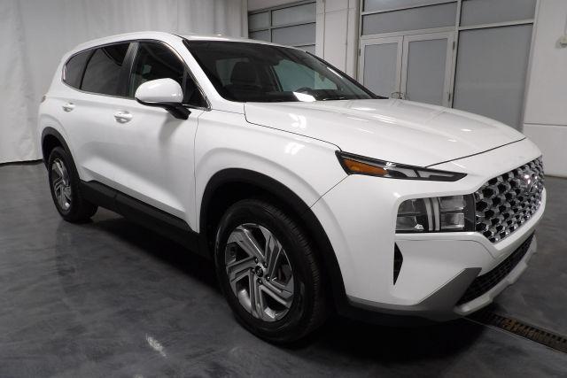 Photo of 2022 White Hyundai SANTA FE