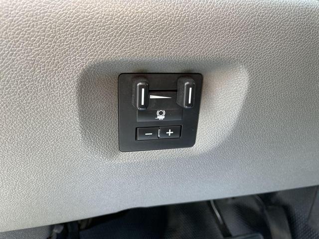 Photo of 2011 WHITE Chevrolet Silverado 3500
