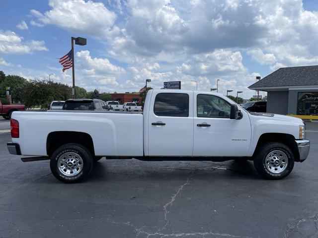 Photo of 2011 WHITE Chevrolet Silverado 3500