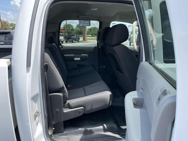 Photo of 2011 WHITE Chevrolet Silverado 3500