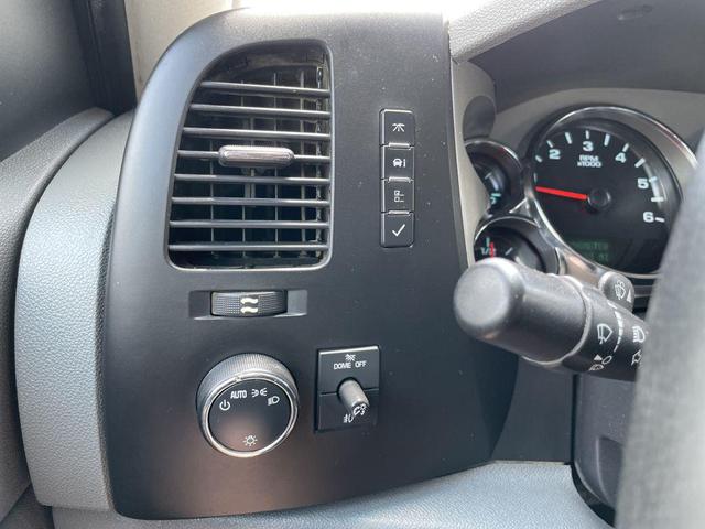 Photo of 2011 WHITE Chevrolet Silverado 3500