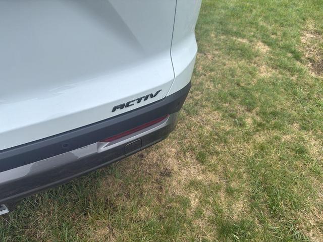 Photo of 2026 Polar White Chevrolet Equinox