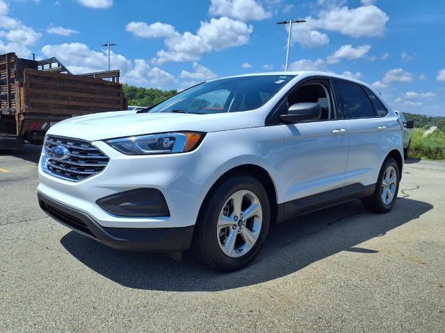 Photo of 2022 OXFORD WHITE Ford Edge