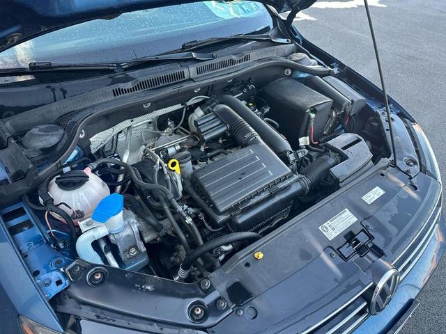 Photo of 2017 BLUE Volkswagen Jetta