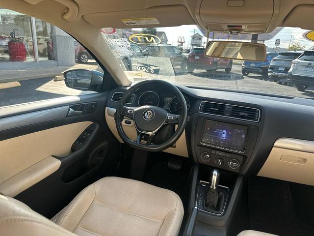 Photo of 2017 BLUE Volkswagen Jetta