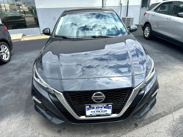 Photo of 2022 BLACK Nissan Altima