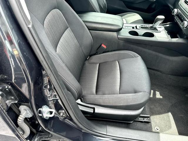 Photo of 2022 BLACK Nissan Altima