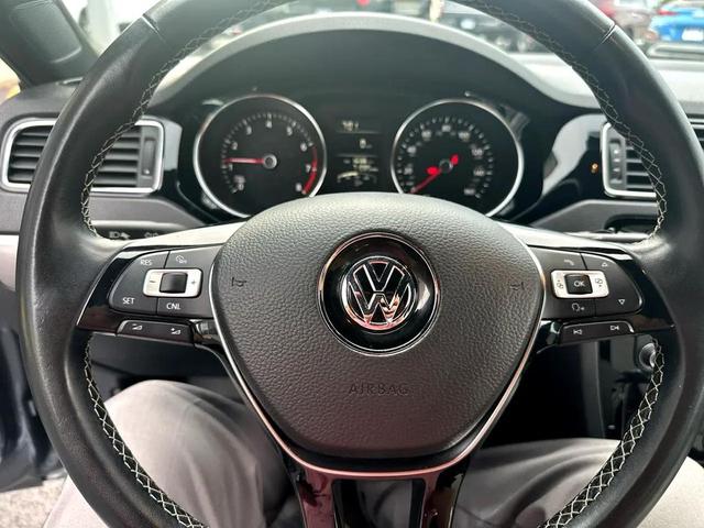Photo of 2016 GRAY Volkswagen Jetta