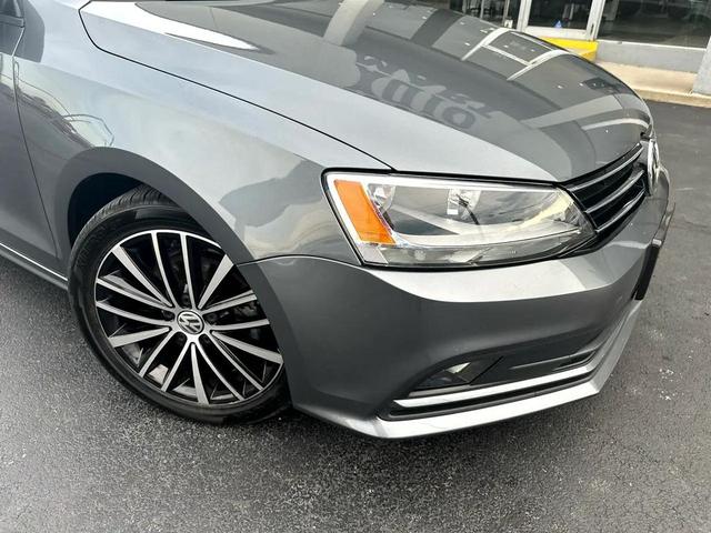 Photo of 2016 GRAY Volkswagen Jetta