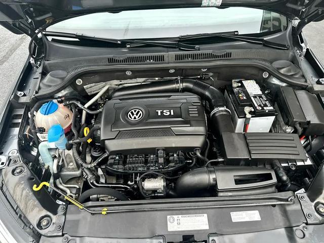 Photo of 2016 GRAY Volkswagen Jetta