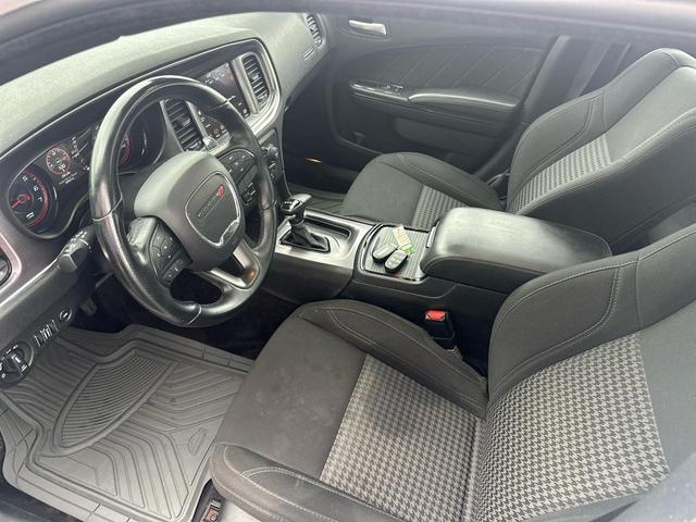 Photo of 2018 WHITE Dodge Charger