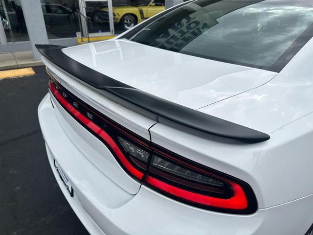 Photo of 2018 WHITE Dodge Charger
