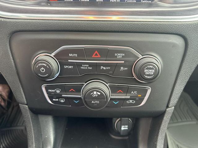 Photo of 2018 WHITE Dodge Charger