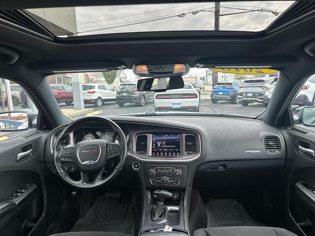 Photo of 2018 WHITE Dodge Charger