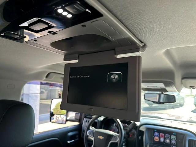 Photo of 2016 RED Chevrolet Silverado 2500