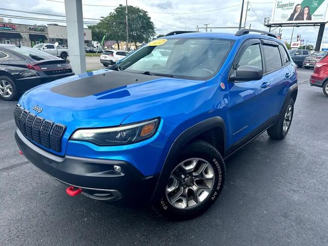 Photo of 2019 BLUE Jeep Cherokee