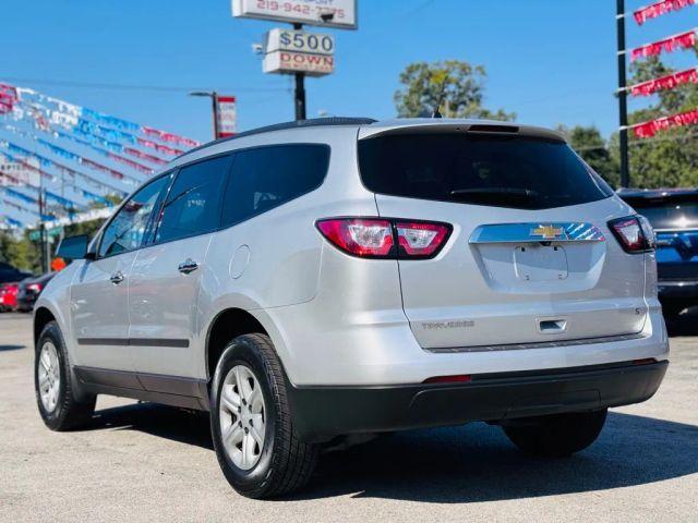 Photo of 2017 Silver Chevrolet Traverse