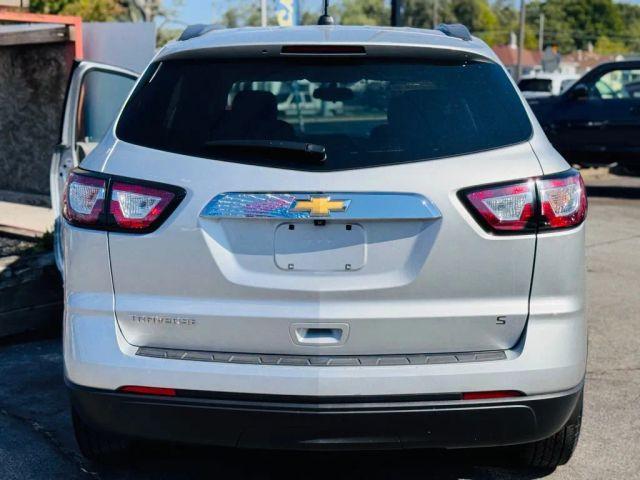 Photo of 2017 Silver Chevrolet Traverse