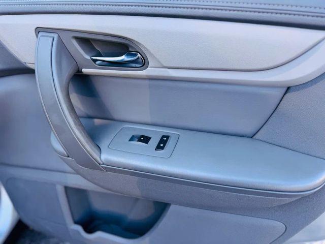 Photo of 2017 Silver Chevrolet Traverse