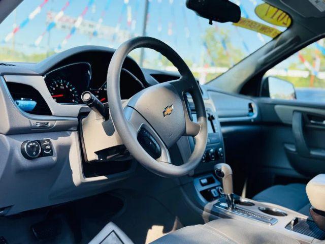 Photo of 2017 Silver Chevrolet Traverse