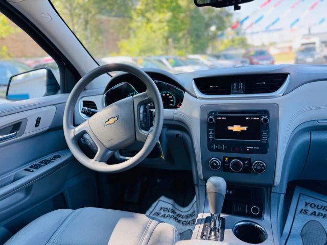 Photo of 2017 Silver Chevrolet Traverse