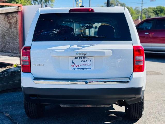 Photo of 2014 White Jeep Patriot