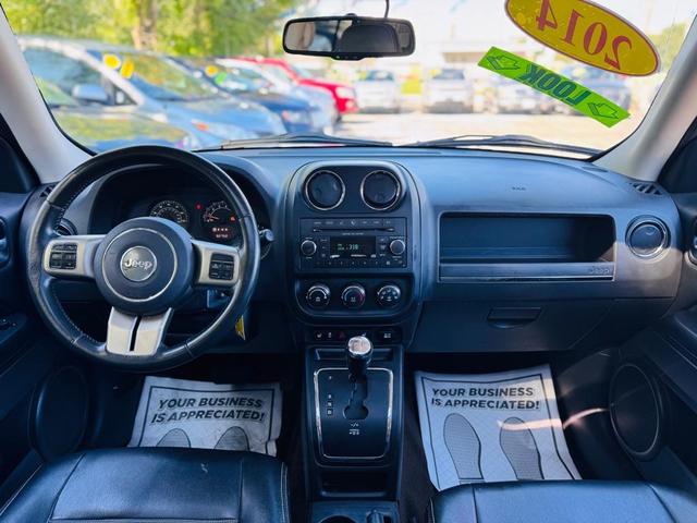 Photo of 2014 White Jeep Patriot