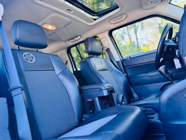 Photo of 2014 White Jeep Patriot
