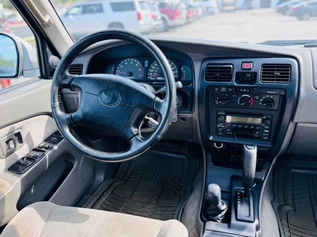 Photo of 2002 Gray Toyota 4Runner