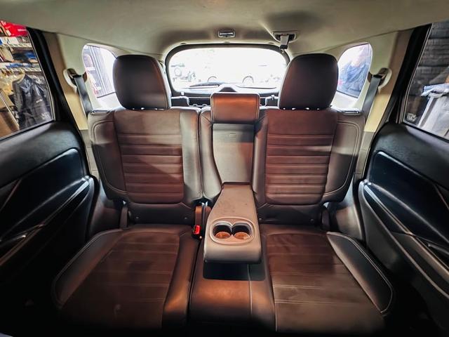 Photo of 2019 Gray Mitsubishi Outlander