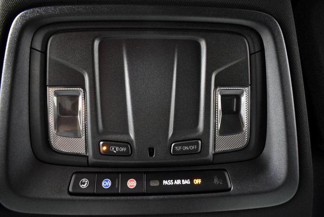 Photo of 2022 Summit White GMC Sierra 1500