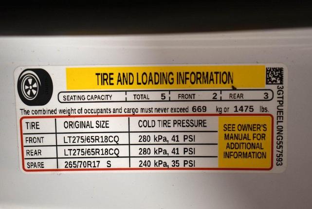 Photo of 2022 Summit White GMC Sierra 1500