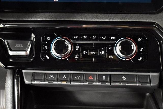 Photo of 2022 Summit White GMC Sierra 1500