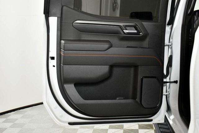 Photo of 2022 Summit White GMC Sierra 1500
