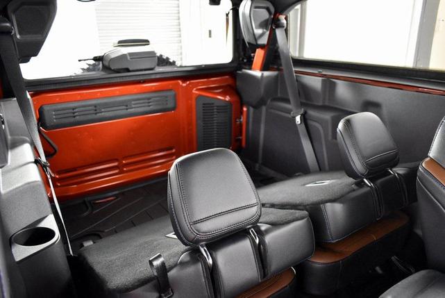 Photo of 2023 Hot Pepper Red Metallic Tinted Clearcoat Ford Bronco