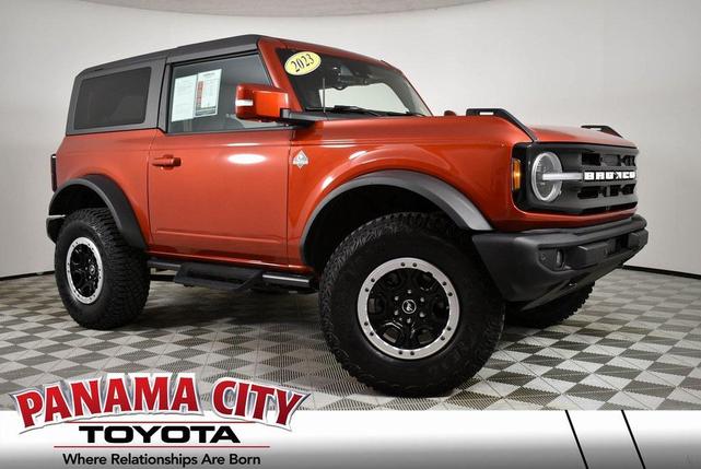 Photo of 2023 Hot Pepper Red Metallic Tinted Clearcoat Ford Bronco