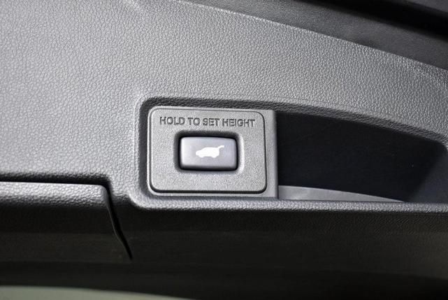 Photo of 2020 Platinum White Pearl Acura RDX