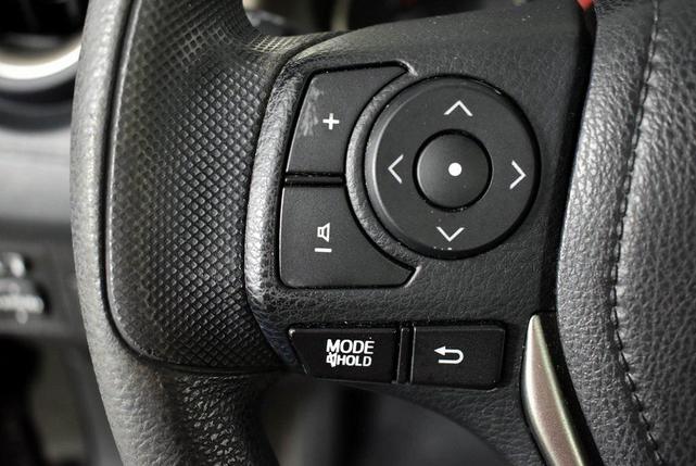 Photo of 2015 Black Toyota RAV4