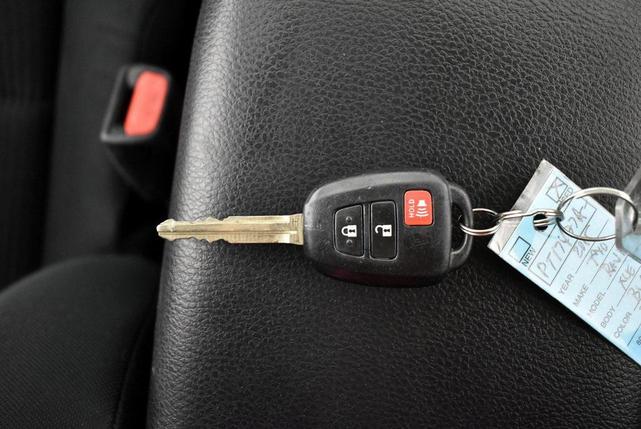 Photo of 2015 Black Toyota RAV4
