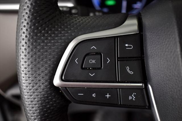 Photo of 2024 Pearl Toyota Sienna
