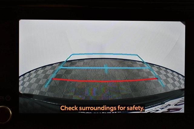Photo of 2023 Midnight Black Metallic Toyota Highlander