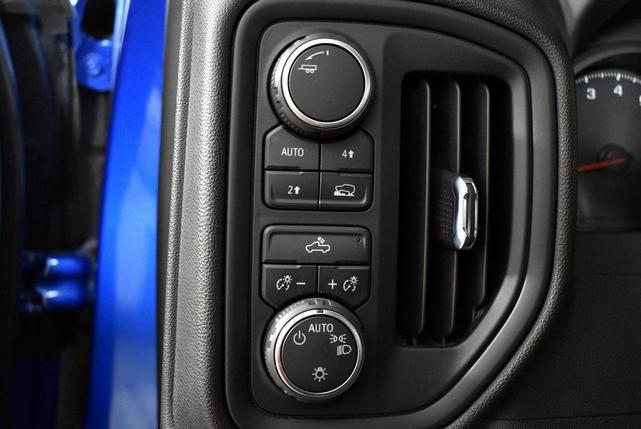 Photo of 2022 Glacier Blue Metallic Chevrolet Silverado 1500
