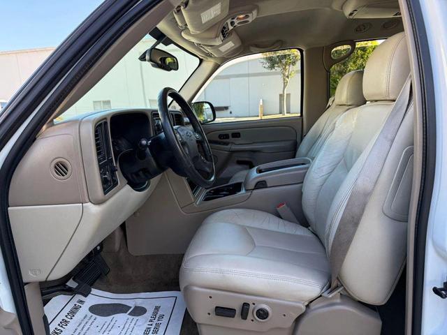 Photo of 2004  Chevrolet Tahoe