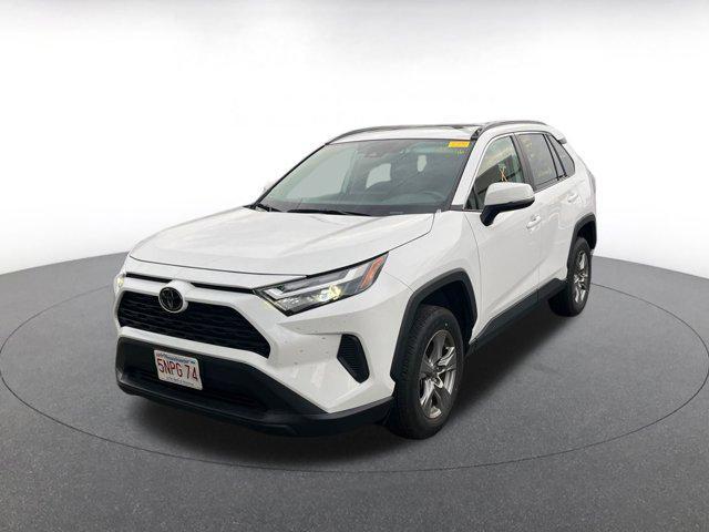 Photo of 2024 Ice Cap Toyota RAV4