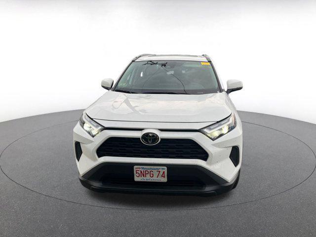 Photo of 2024 Ice Cap Toyota RAV4